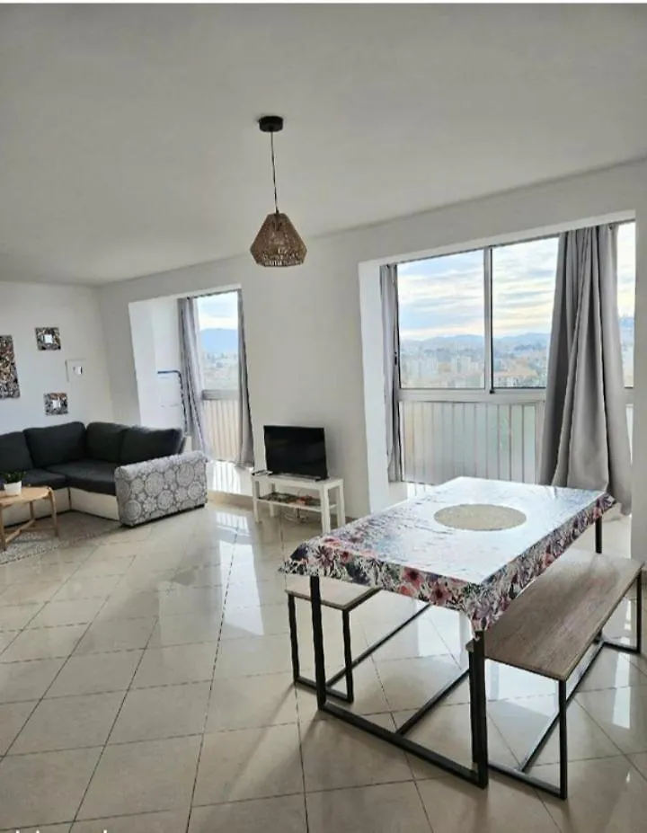 Spacieux Appartement Residence Securisee, Garage contacts